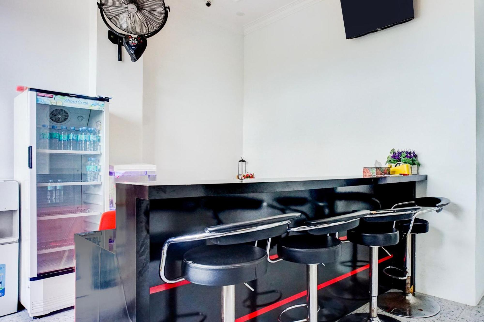 Capital O 94254 Dental Inn Banda Aceh Dış mekan fotoğraf