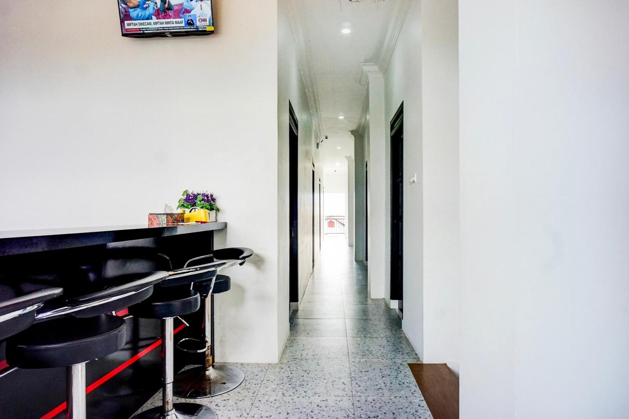 Capital O 94254 Dental Inn Banda Aceh Dış mekan fotoğraf