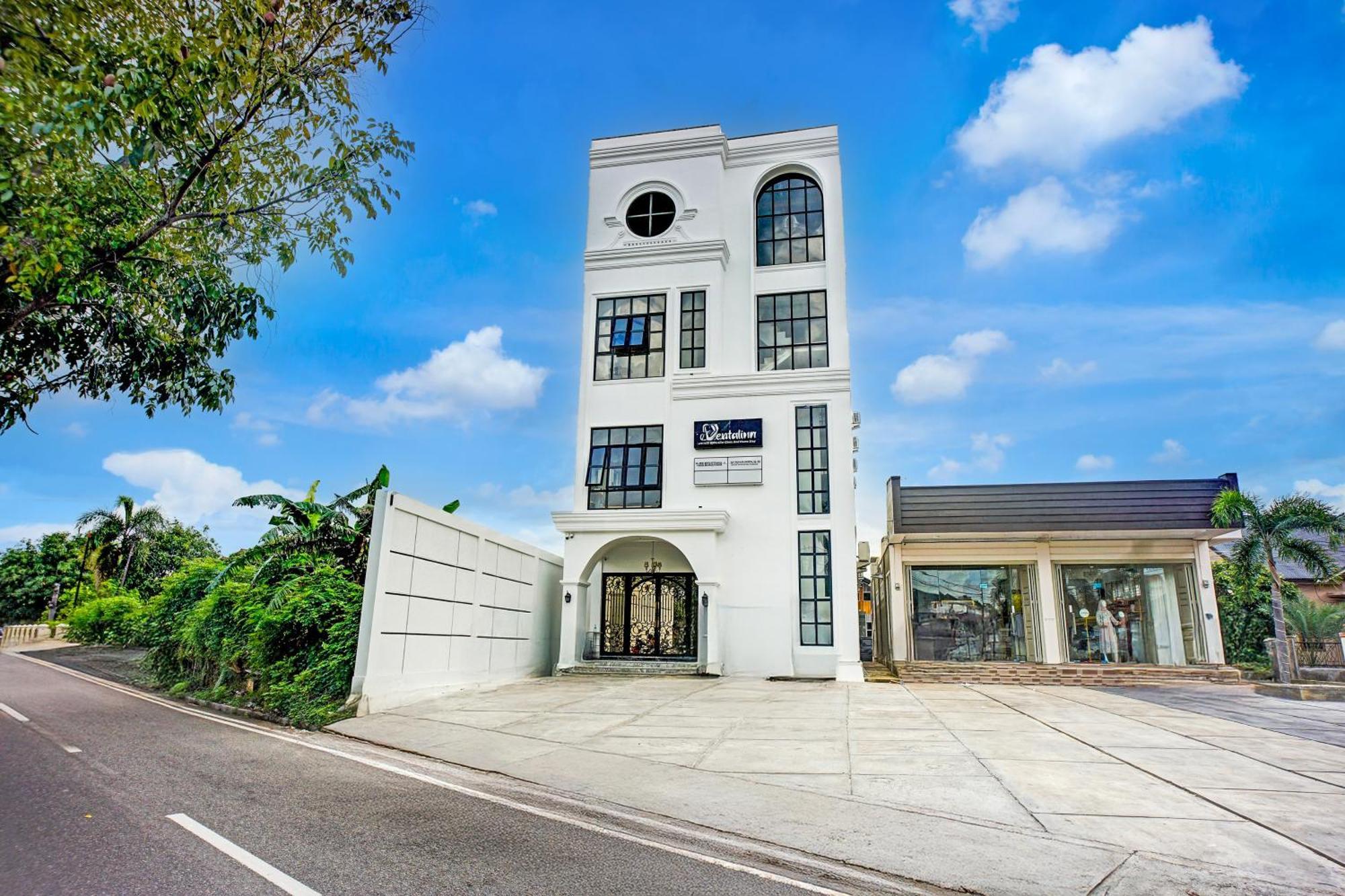 Capital O 94254 Dental Inn Banda Aceh Dış mekan fotoğraf